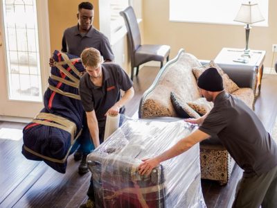 Blanket-wrapped Furniture For Protection